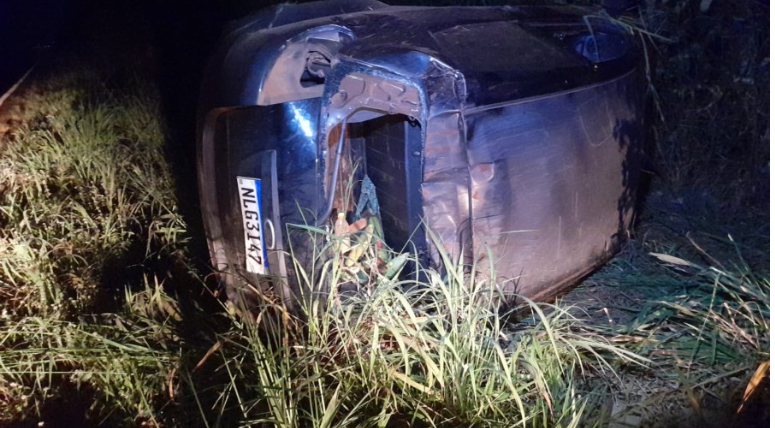 Imagem de compartilhamento para o artigo Motorista desvia de anta e capota veículo entre Paraíso das Águas e Camapuã da MS Todo dia